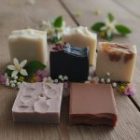 Raftaki İllüzyon : “Doğal” Yazan Her Sabun Gerçekten Doğal Mı ?